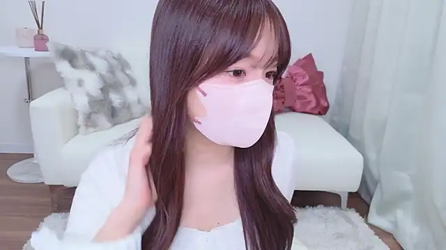 Seira  nn online show from March 8, 1:15 pm