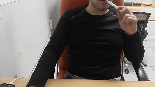 cazzo18cm3 online show from December 16, 12:32 pm