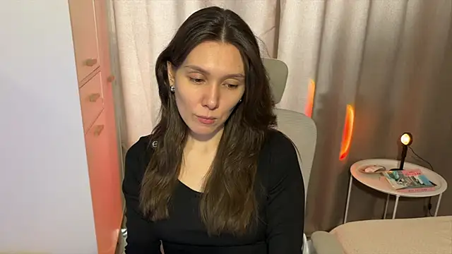 ameliahenderson online show from February 7, 11:14 am