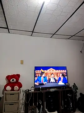jovencolombianht online show from June 15, 1:24 pm