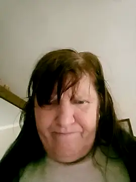 Snapshot of Apeesynka55211 chatting on October 9, 8:12 am Apeesynka55211 online show from October 9, 8:12 am