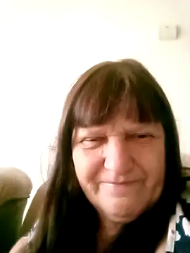 Snapshot of Apeesynka55211 chatting on October 12, 6:56 am Apeesynka55211 online show from October 12, 6:56 am