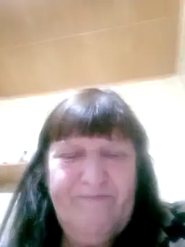 Snapshot of Apeesynka55211 chatting on October 17, 5:37 pm Apeesynka55211 online show from October 17, 5:37 pm