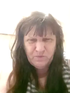 Snapshot of Apeesynka55211 chatting on October 19, 4:29 pm Apeesynka55211 online show from October 19, 4:29 pm