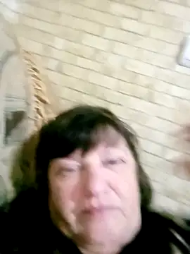 Snapshot of Apeesynka55211 chatting on November 6, 5:41 am Apeesynka55211 online show from November 6, 5:41 am