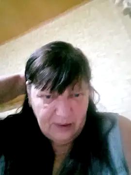 Snapshot of Apeesynka55211 chatting on November 16, 4:29 am Apeesynka55211 online show from November 16, 4:29 am