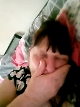 Snapshot of Apeesynka55211 chatting on November 17, 10:21 am Apeesynka55211 online show from November 17, 10:21 am