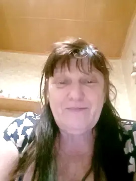 Snapshot of Apeesynka55211 chatting on November 17, 10:37 pm Apeesynka55211 online show from November 17, 10:37 pm