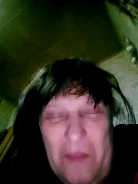 Snapshot of Apeesynka55211 chatting on November 24, 8:41 pm Apeesynka55211 online show from November 24, 8:41 pm