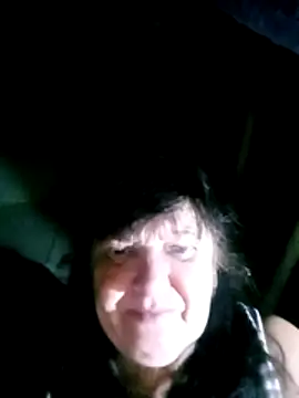 Snapshot of Apeesynka55211 chatting on December 3, 8:56 am Apeesynka55211 online show from December 3, 8:56 am