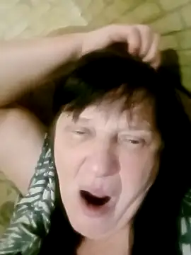 Snapshot of Apeesynka55211 chatting on December 5, 7:54 pm Apeesynka55211 online show from December 5, 7:54 pm