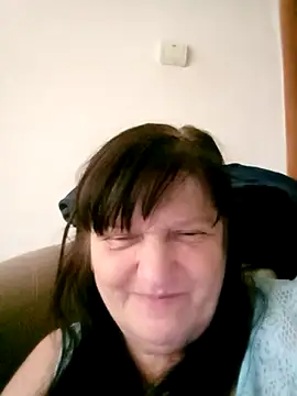 Snapshot of Apeesynka55211 chatting on December 14, 8:41 am Apeesynka55211 online show from December 14, 8:41 am