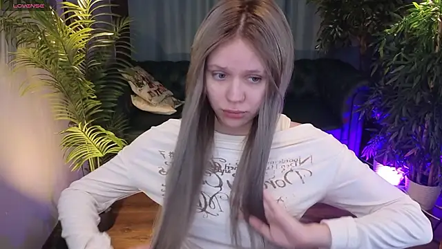 kitten murray  online show from February 7, 2:10 pm