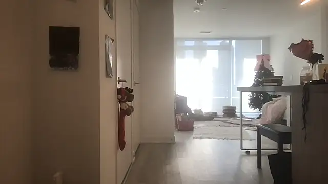 tia   fox online show from January 31, 7:11 pm