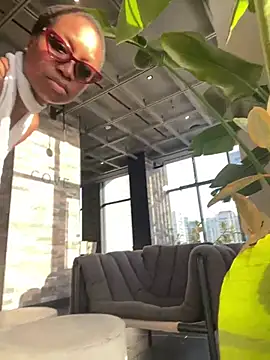 tia   fox online show from February 9, 9:41 pm