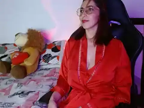 Snapshot of Angel_blackhot chatting on October 26, 12:05 am Angel blackhot online show from October 26, 12:05 am