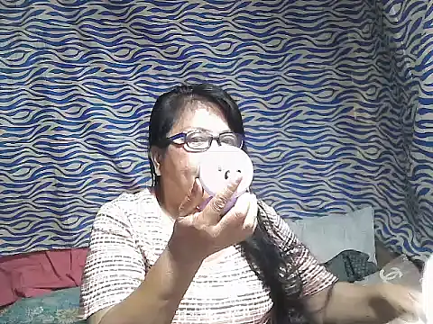 Snapshot of joy_cute chatting on October 19, 12:55 am joy cute online show from October 19, 12:55 am