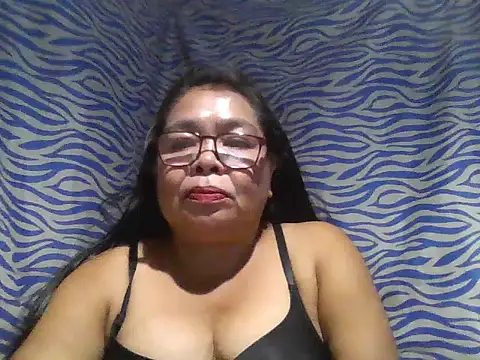cris tita online show from June 10, 1:54 pm
