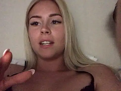 BrokenRomantic online show from August 8, 8:22 pm