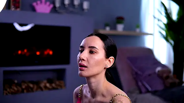 SerenaVelour online show from December 14, 9:08 pm