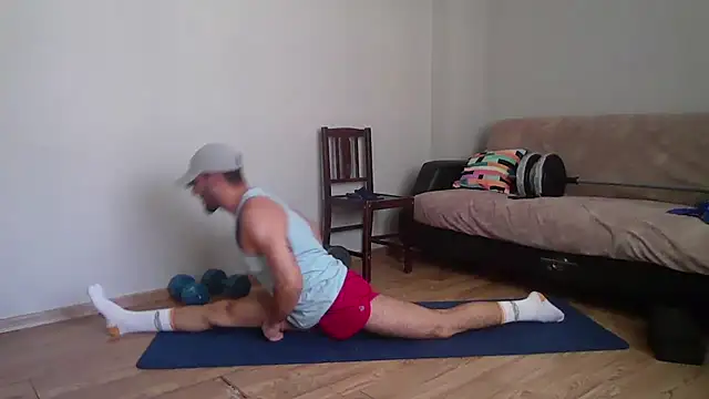 Snapshot of flexiblemann chatting on June 1, 11:12 am flexiblemann online show from June 1, 11:12 am