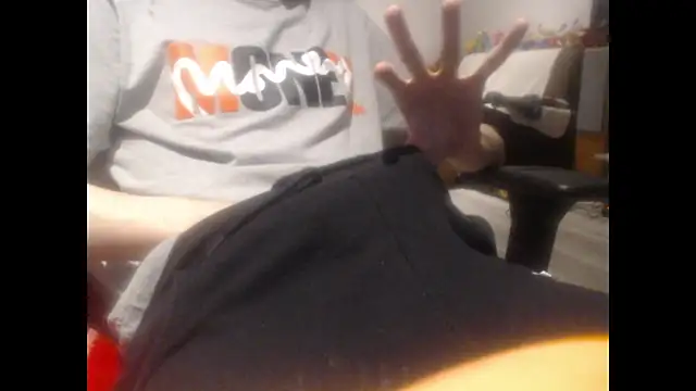 LoyalDoggie online show from December 18, 10:16 pm