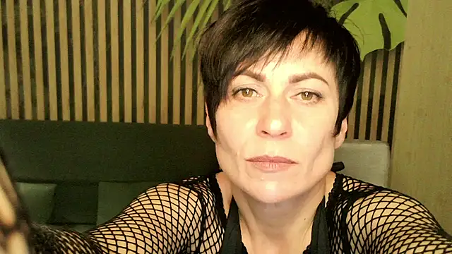 Ashley Brookss online show from October 29, 6:09 pm