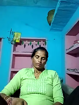 Snapshot of Mohni_cute chatting on October 19, 12:39 pm Mohni cute online show from October 19, 12:39 pm