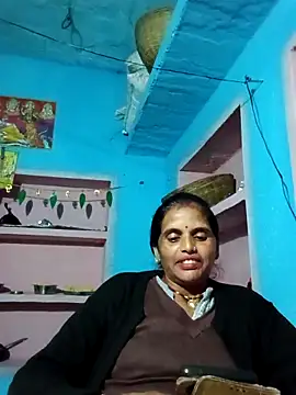 Snapshot of Mohni_cute chatting on December 4, 3:43 pm Mohni cute online show from December 4, 3:43 pm