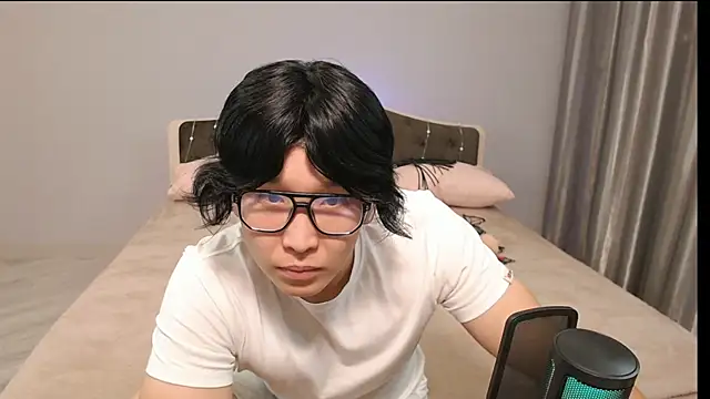 KaiChicken online show from October 8, 9:56 pm