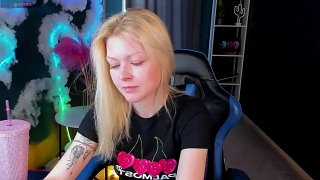 Callista a online show from April 27, 3:04 am