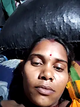 Katrina kaif143 online show from November 4, 3:33 pm