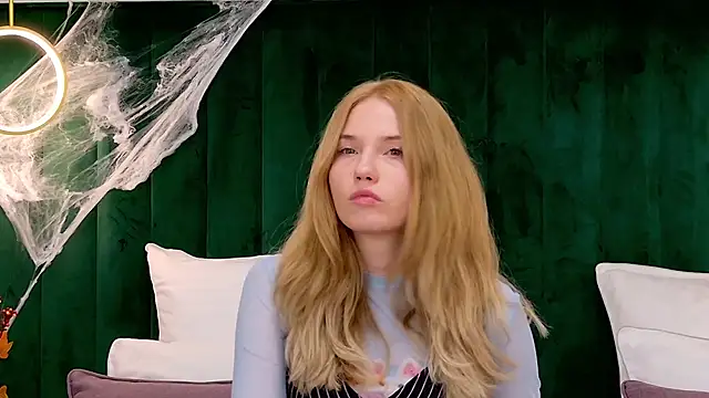 MelissaLiss online show from October 21, 3:02 pm