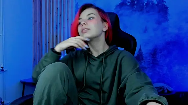 MarcelineChi online show from November 13, 5:06 am