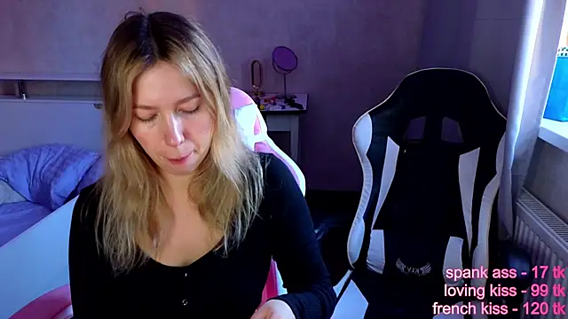 Snapshot of stefany_and_bettany chatting on November 15, 10:45 am stefany and bettany online show from November 15, 10:45 am