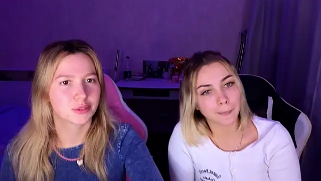 Snapshot of stefany_and_bettany chatting on December 1, 7:41 pm stefany and bettany online show from December 1, 7:41 pm