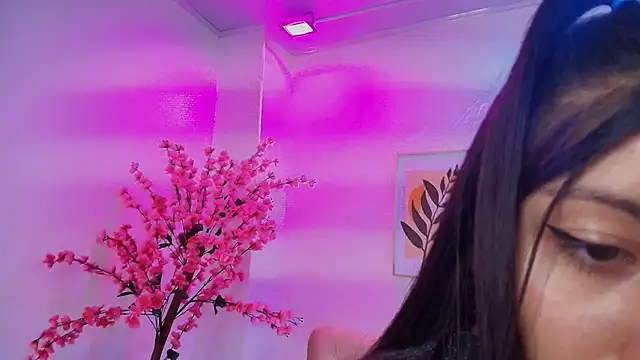 Gabriela milani online show from October 8, 11:30 am