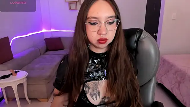 Snapshot of Scarlett__Cooper__ chatting on November 15, 12:34 pm Scarlett Cooper online show from November 15, 12:34 pm