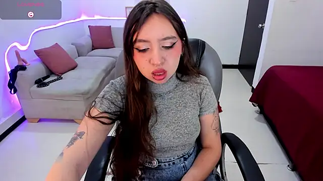 Snapshot of Scarlett__Cooper__ chatting on November 28, 1:14 pm Scarlett Cooper online show from November 28, 1:14 pm