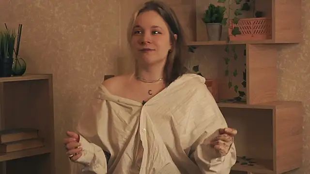 EviaVanveen online show from October 11, 7:40 am