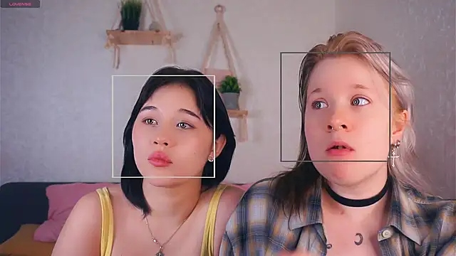 EviaVanveen online show from December 2, 7:36 am