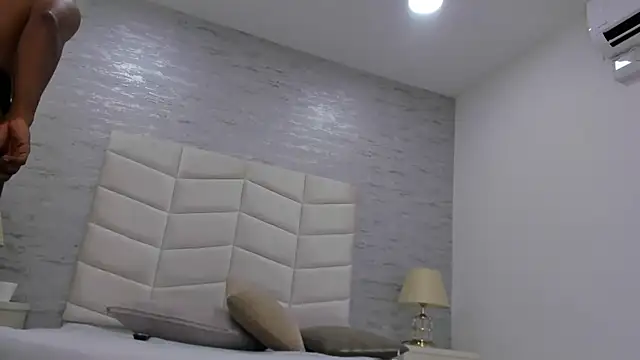 jax black online show from October 30, 7:03 pm