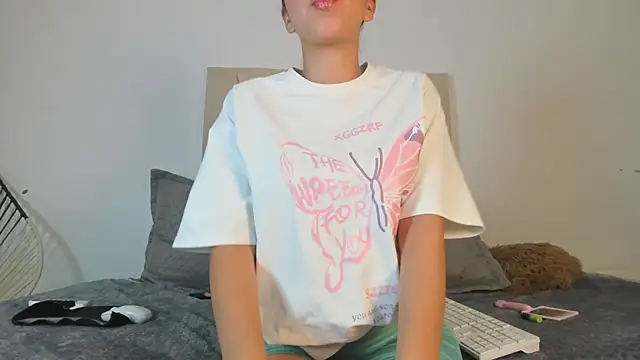 Snapshot of Ainoa_Pink chatting on November 4, 7:46 pm Ainoa Pink online show from November 4, 7:46 pm