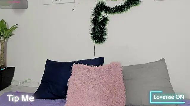 Snapshot of Ainoa_Pink chatting on December 2, 12:32 pm Ainoa Pink online show from December 2, 12:32 pm