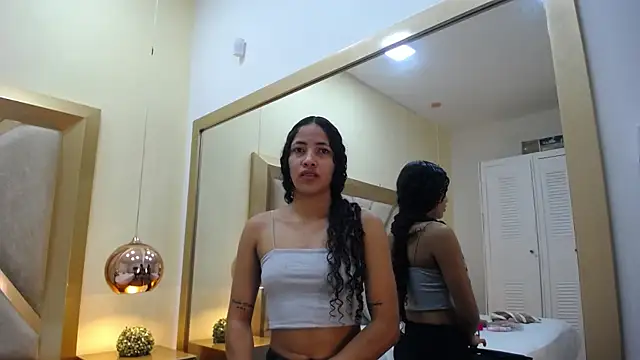 Megan Siner online show from December 5, 12:03 pm