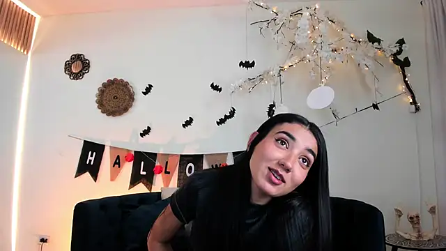 cloe taylor   online show from October 14, 4:24 am