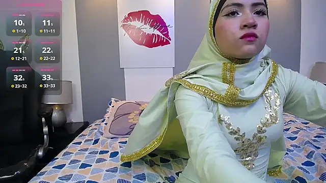 Snapshot of Neesha__ chatting on October 23, 8:18 pm Neesha online show from October 23, 8:18 pm