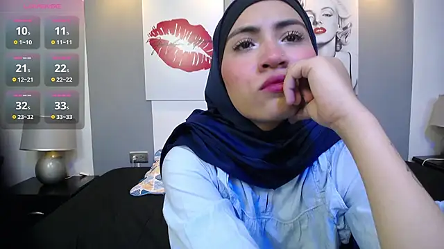 Snapshot of Neesha__ chatting on November 3, 9:48 pm Neesha online show from November 3, 9:48 pm