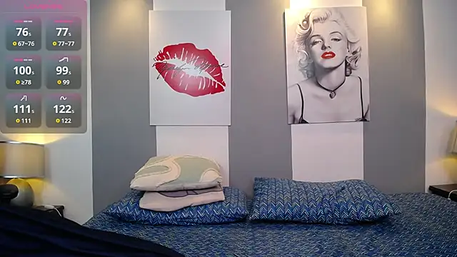 Snapshot of Neesha__ chatting on November 15, 8:27 pm Neesha online show from November 15, 8:27 pm