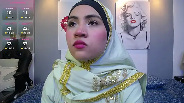 Snapshot of Neesha__ chatting on November 17, 8:14 pm Neesha online show from November 17, 8:14 pm